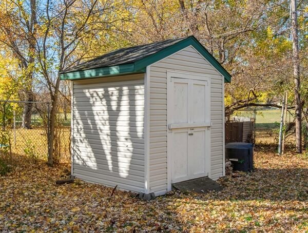 Garden Sheds & Storage